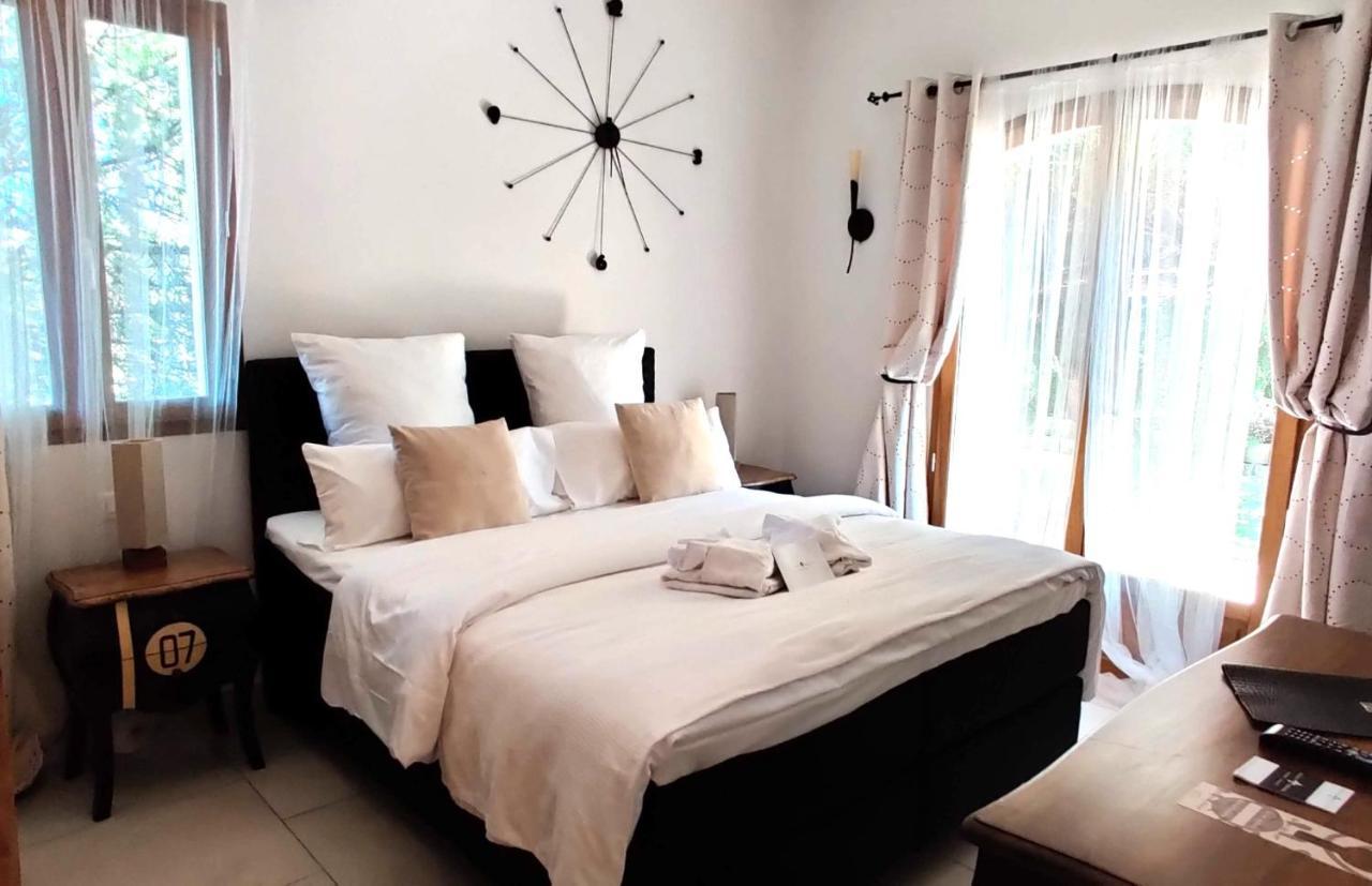 غريمو Maison Prestige Saint Tropez By Roberto Geissini المظهر الخارجي الصورة