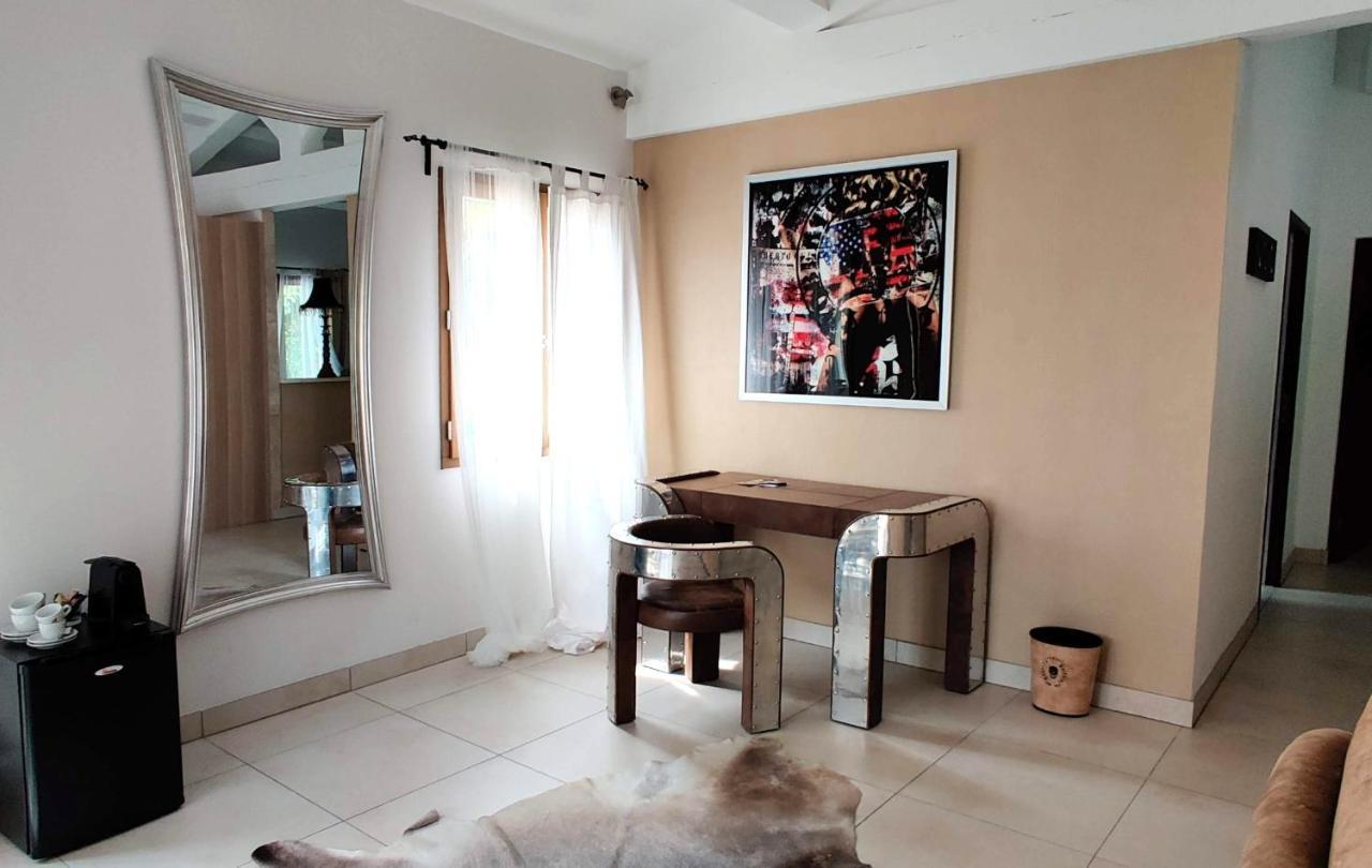 غريمو Maison Prestige Saint Tropez By Roberto Geissini المظهر الخارجي الصورة
