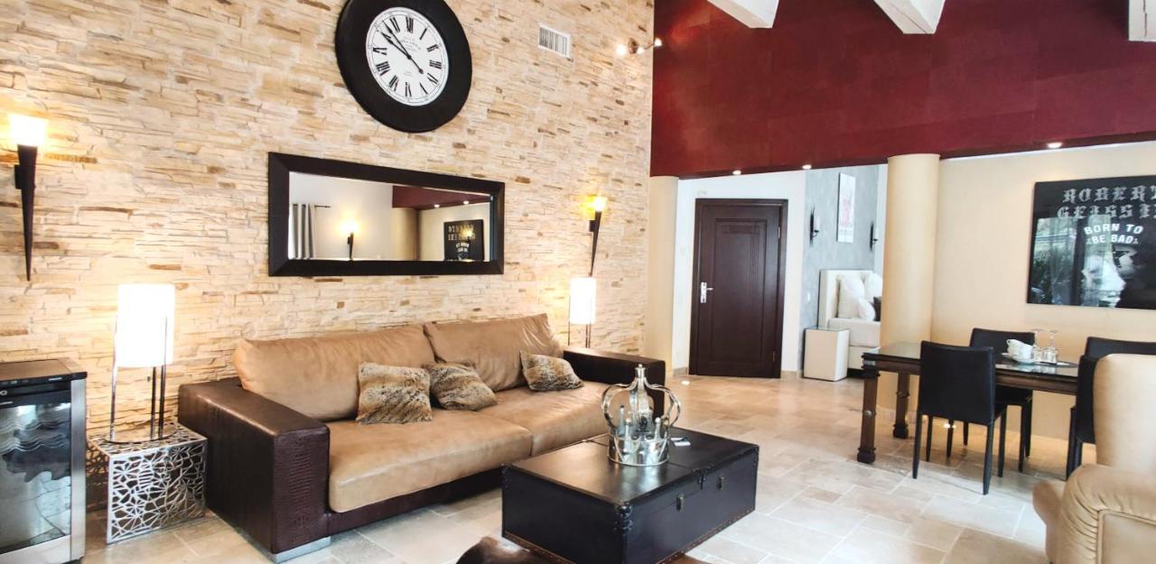 غريمو Maison Prestige Saint Tropez By Roberto Geissini المظهر الخارجي الصورة