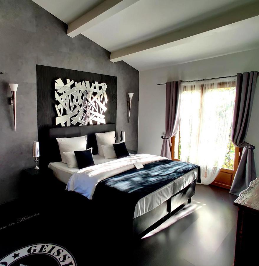 غريمو Maison Prestige Saint Tropez By Roberto Geissini المظهر الخارجي الصورة